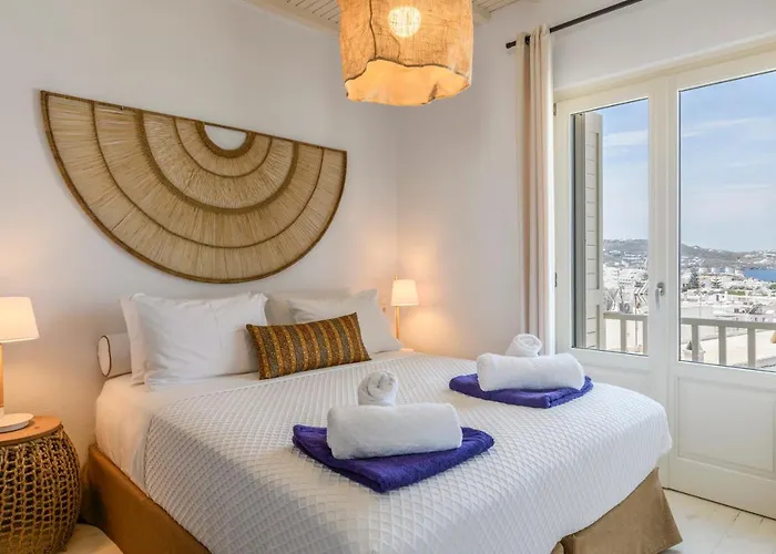 Supreme House With Views & Pool & Parking Vakantiehuis *