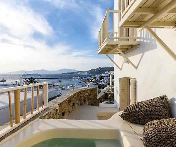 Supreme House With Views & Pool & Parking