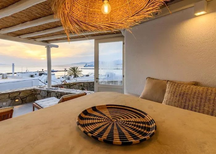 בית נופש Supreme House With Views & Pool & Parking