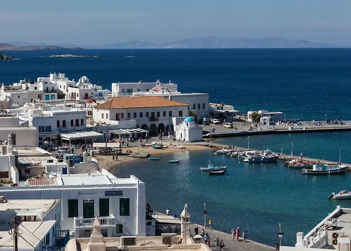 Supreme House With Views & Pool & Parking Vakantiehuis