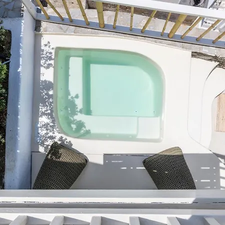 Дом отдыха Supreme House With Views & Pool & Parking