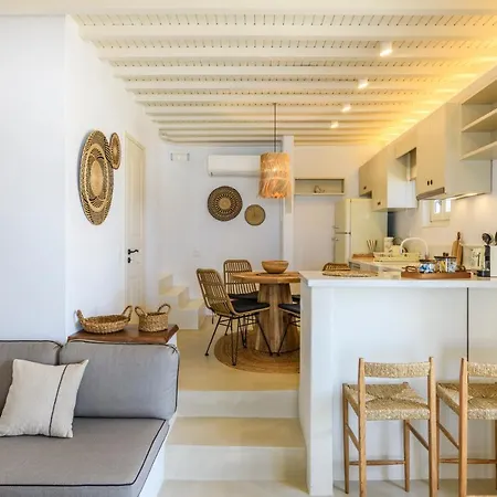 Supreme House With Views & Pool & Parking