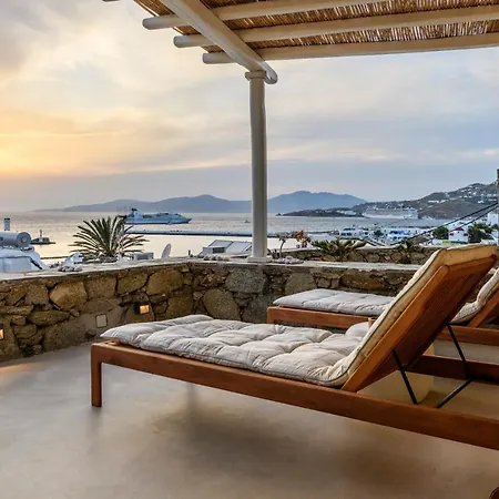 別荘 Supreme House With Views & Pool & Parking *