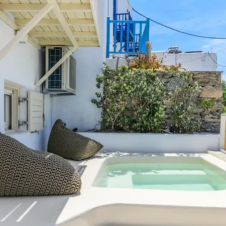 Dom wakacyjny Supreme House With Views & Pool & Parking Mykonos Town